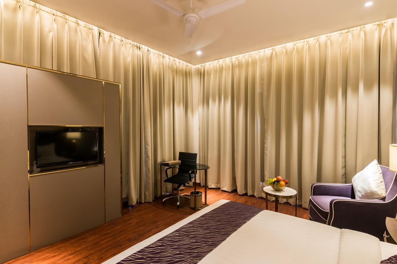 Amara Gateway Hotel Moradabad Exterior photo