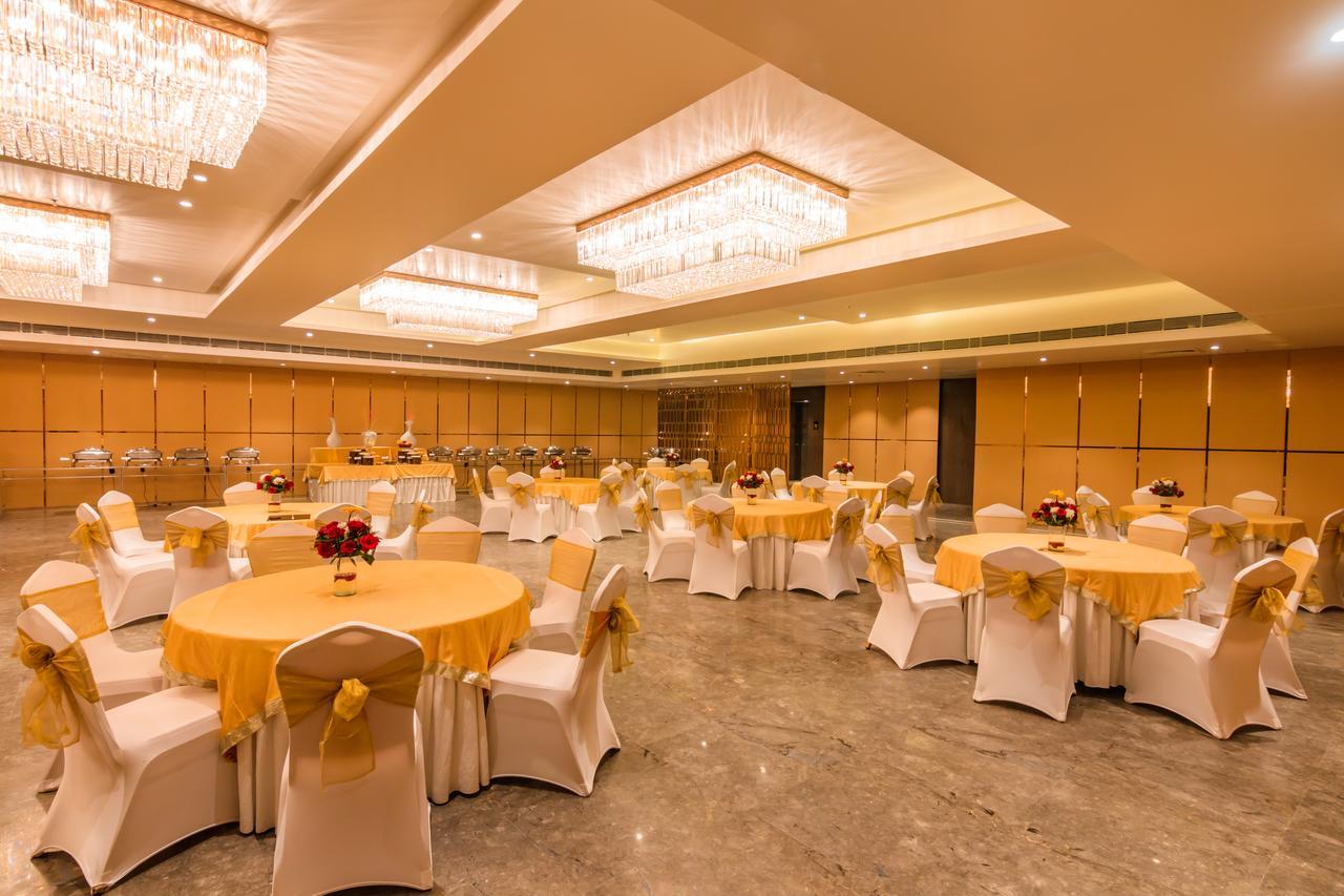 Amara Gateway Hotel Moradabad Exterior photo