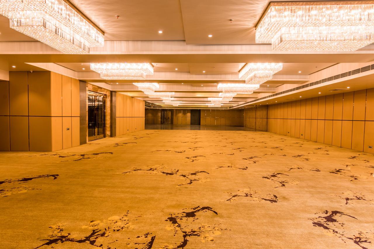 Amara Gateway Hotel Moradabad Exterior photo
